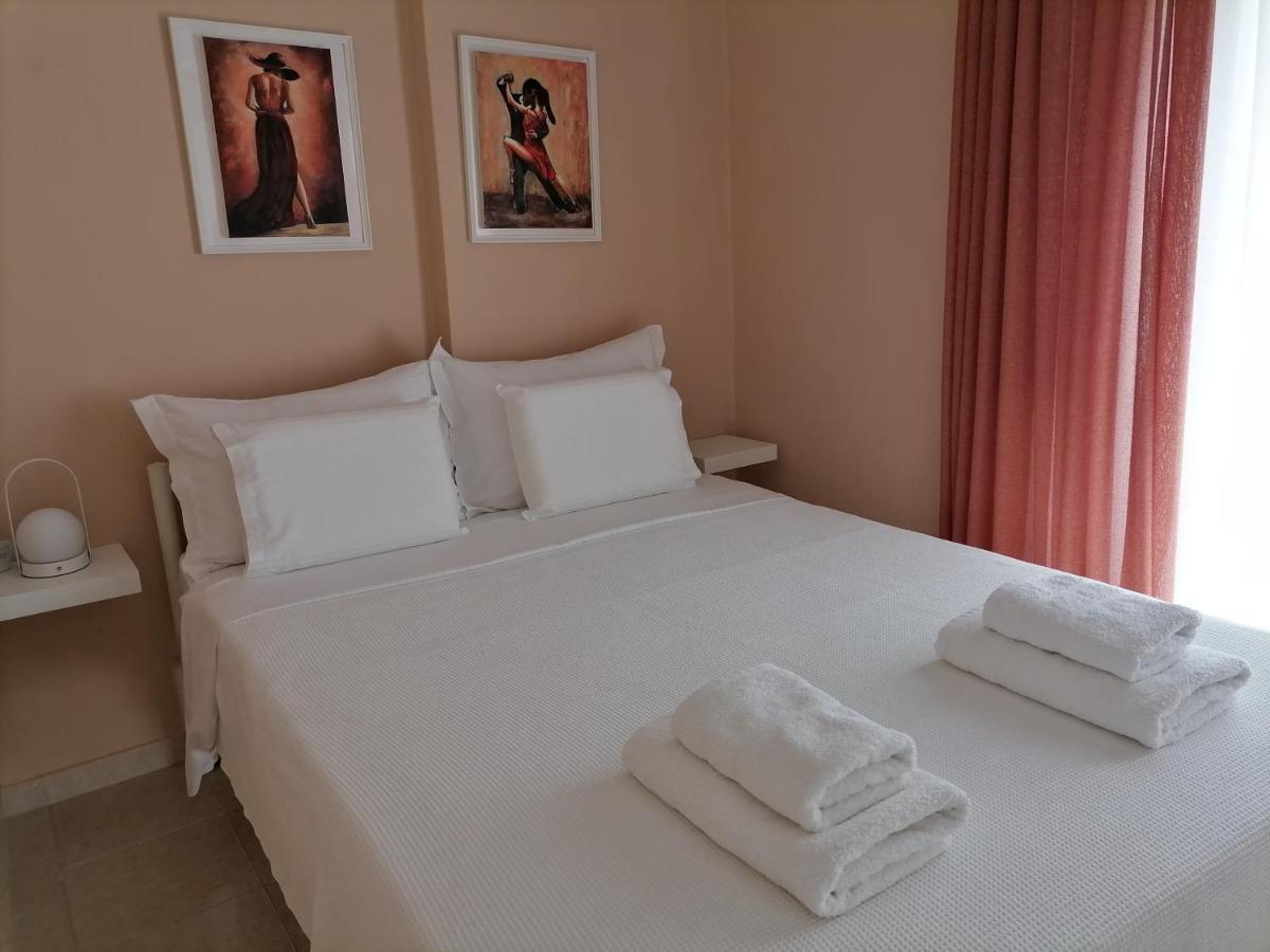 Joy'S Central Apartment Tesalonika Bagian luar foto